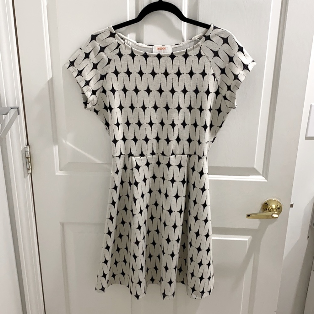 Blake and white patterned dress